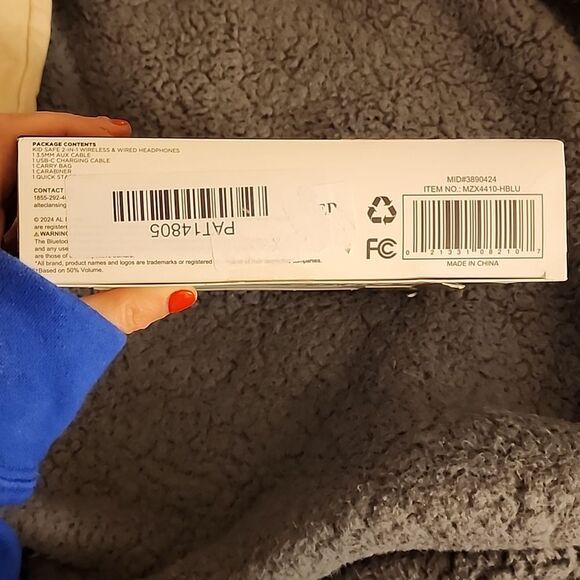 NIB 2 in one kid safe volume limiting headphones blue age 6-9 travel comfort usa - Picture 4 of 8